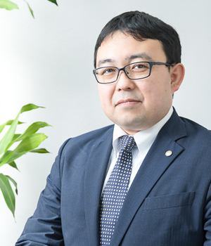 代表　松野 亮